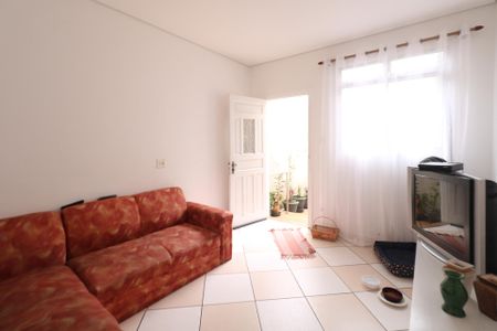 Casa à venda com 237m², 2 quartos e 4 vagasCasa do Fundos