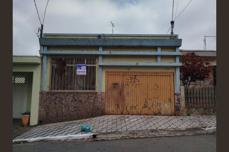 Casa à venda com 237m², 2 quartos e 4 vagasFachada