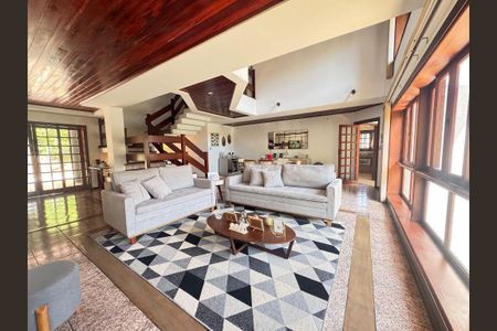 Casa à venda com 4 quartos, 304m² em Chácara Flora, Valinhos