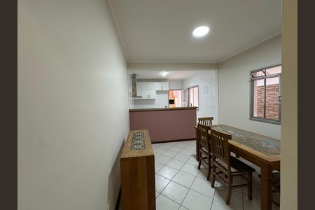 Casa para alugar com 150m², 3 quartos e 2 vagas Casa para alugar com 150m², 3 quartos e 2 vagasCozinha
