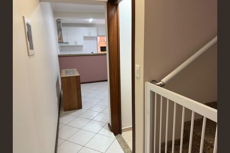 Casa para alugar com 150m², 3 quartos e 2 vagas Casa para alugar com 150m², 3 quartos e 2 vagasCorredor