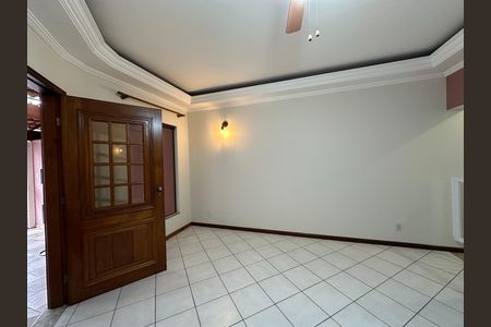 Sala de casa para alugar com 3 quartos, 150m² em Loteamento Residencial Vista Linda, São José dos Campos