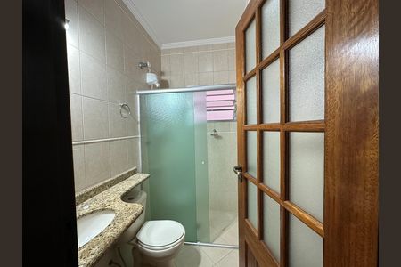 Casa para alugar com 150m², 3 quartos e 2 vagas Casa para alugar com 150m², 3 quartos e 2 vagasBanheiro da Suíte 2