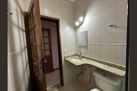Casa para alugar com 150m², 3 quartos e 2 vagas Casa para alugar com 150m², 3 quartos e 2 vagasBanheiro da Suíte 2