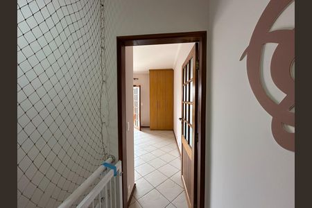 Casa para alugar com 150m², 3 quartos e 2 vagas Casa para alugar com 150m², 3 quartos e 2 vagasCorredor