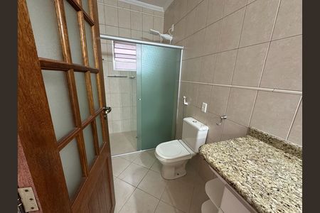 Casa para alugar com 150m², 3 quartos e 2 vagas Casa para alugar com 150m², 3 quartos e 2 vagasBanheiro da Suíte 1