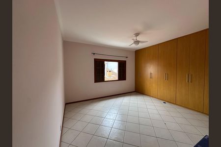Casa para alugar com 150m², 3 quartos e 2 vagas Casa para alugar com 150m², 3 quartos e 2 vagasSuíte 2