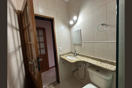 Casa para alugar com 150m², 3 quartos e 2 vagas Casa para alugar com 150m², 3 quartos e 2 vagasBanheiro da Suíte 2