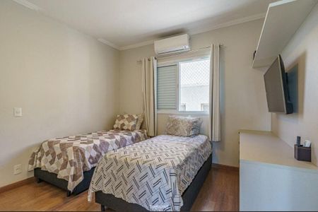 Casa à venda com 3 quartos, 321m² em Colina dos Pinheiros, Valinhos