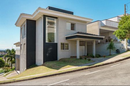 Casa à venda com 321m², 3 quartos e 4 vagas