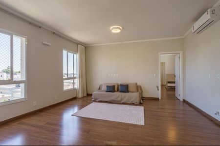 Casa à venda com 3 quartos, 321m² em Colina dos Pinheiros, Valinhos