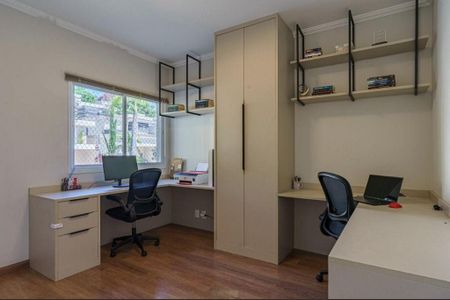 Casa à venda com 3 quartos, 321m² em Colina dos Pinheiros, Valinhos