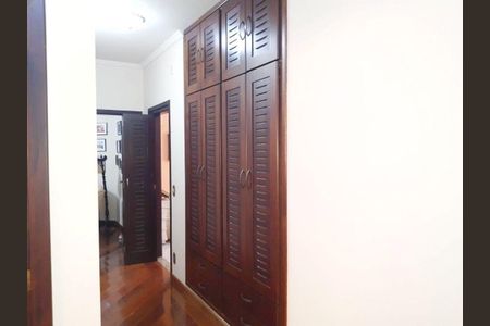 Casa à venda com 3 quartos, 335m² em Santa Cruz, Valinhos
