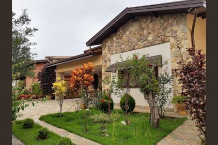 Casa à venda com 335m², 3 quartos e 5 vagas