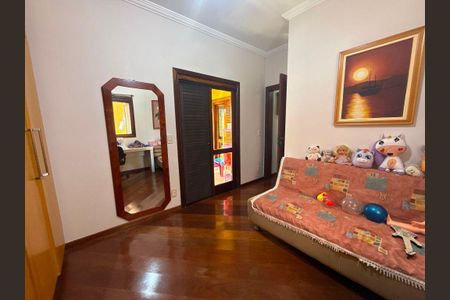 Casa à venda com 268m², 3 quartos e 2 vagas