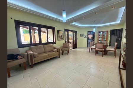 Casa à venda com 268m², 3 quartos e 2 vagas