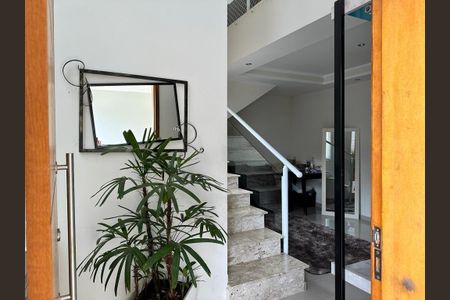 Casa à venda com 234m², 3 quartos e 4 vagas