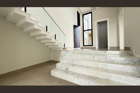 Casa à venda com 3 quartos, 290m² em Vila Pagano, Valinhos