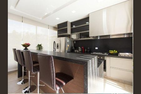 Casa à venda com 334m², 4 quartos e 4 vagas