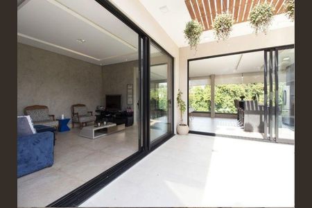 Casa à venda com 334m², 4 quartos e 4 vagas