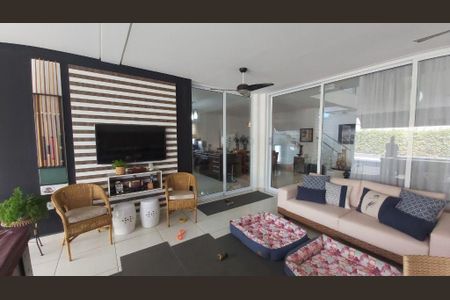 Casa à venda com 4 quartos, 302m² em Santa Cruz, Valinhos
