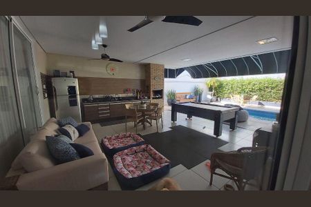 Casa à venda com 302m², 4 quartos e 4 vagas