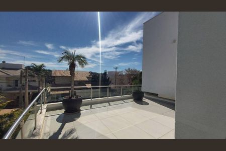 Casa à venda com 302m², 4 quartos e 4 vagas