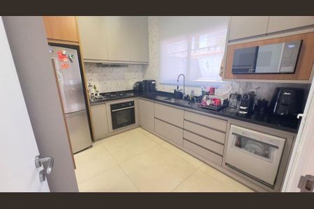 Casa à venda com 187m², 3 quartos e 2 vagas