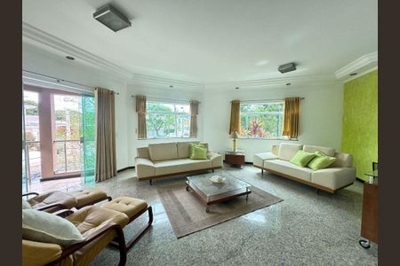 Casa à venda com 656m², 4 quartos e 7 vagas