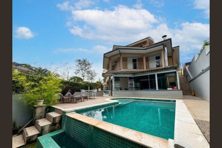 Casa à venda com 656m², 4 quartos e 7 vagas