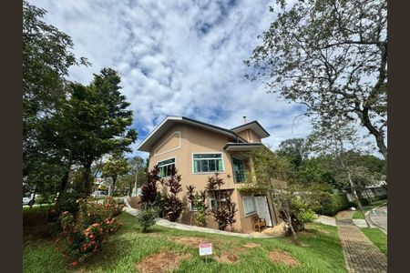 Casa à venda com 656m², 4 quartos e 7 vagas