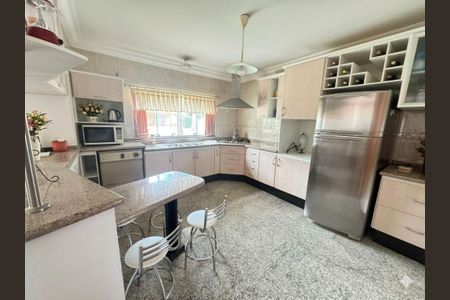 Casa à venda com 656m², 4 quartos e 7 vagas