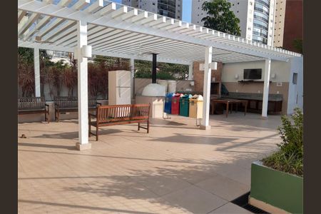 Apartamento à venda com 77m², 2 quartos e 1 vaga