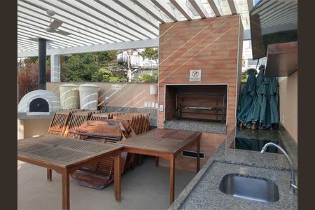 Apartamento à venda com 77m², 2 quartos e 1 vaga