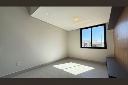 Casa à venda com 3 quartos, 239m² em Vila Capuava, Valinhos