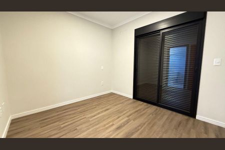Casa à venda com 3 quartos, 239m² em Vila Capuava, Valinhos