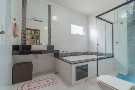 Casa à venda com 3 quartos, 239m² em Chácaras Silvânia, Valinhos
