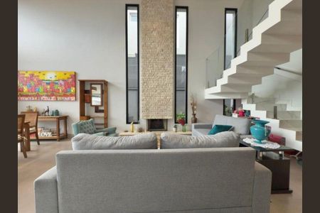 Casa à venda com 3 quartos, 239m² em Vila Santana, Valinhos