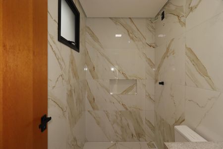 Casa à venda com 125m², 3 quartos e 2 vagasBanheiro da Suíte