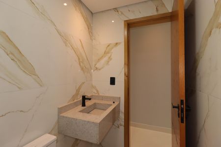 Casa à venda com 125m², 3 quartos e 2 vagasBanheiro Social