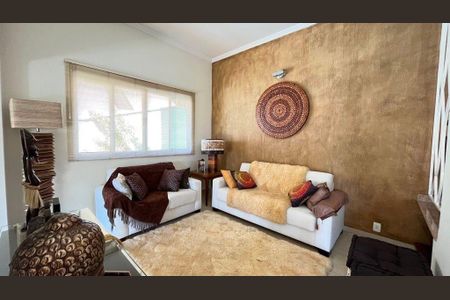Casa à venda com 3 quartos, 320m² em Santa Cruz, Valinhos