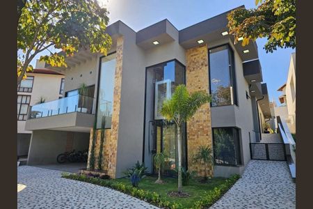 Casa à venda com 4 quartos, 400m² em Dois Córregos, Valinhos