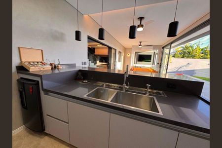 Casa à venda com 310m², 3 quartos e 4 vagas