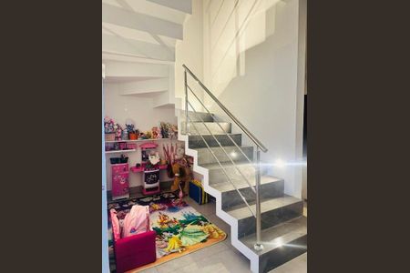 Casa à venda com 138m², 3 quartos e 4 vagas