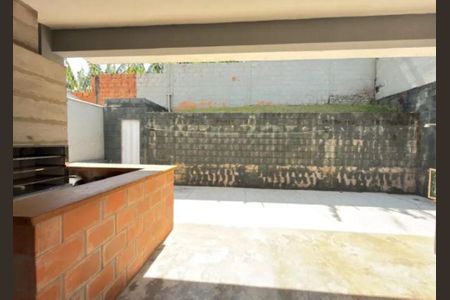 Casa à venda com 138m², 3 quartos e 4 vagas