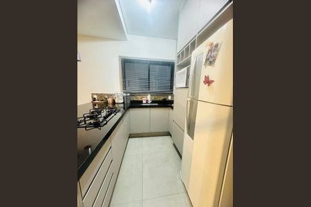 Casa à venda com 138m², 3 quartos e 4 vagas