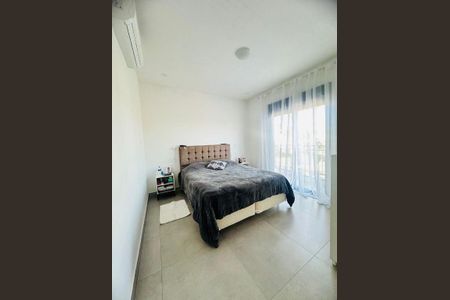 Casa à venda com 138m², 3 quartos e 4 vagas