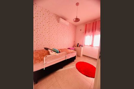 Casa à venda com 138m², 3 quartos e 4 vagas