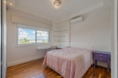 Casa à venda com 534m², 4 quartos e 4 vagas