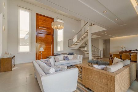 Casa à venda com 4 quartos, 534m² em Villa Lombarda, Valinhos